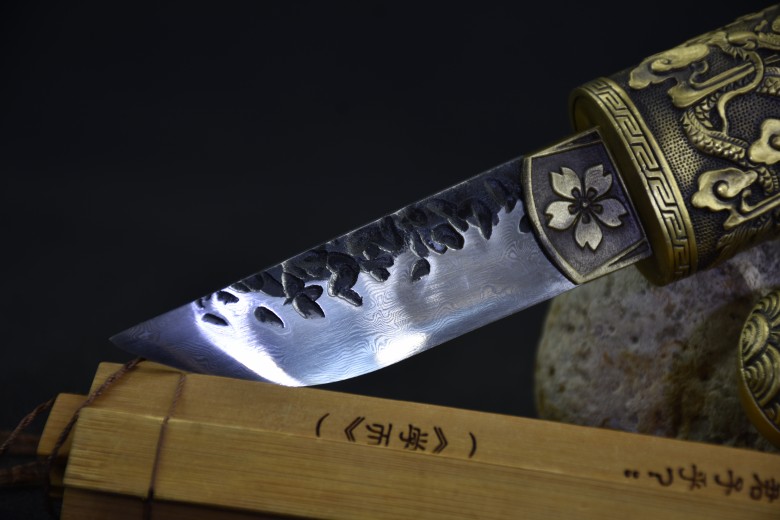 Traditional Chinese Daggers with Engraved Dragon Everything Wushu